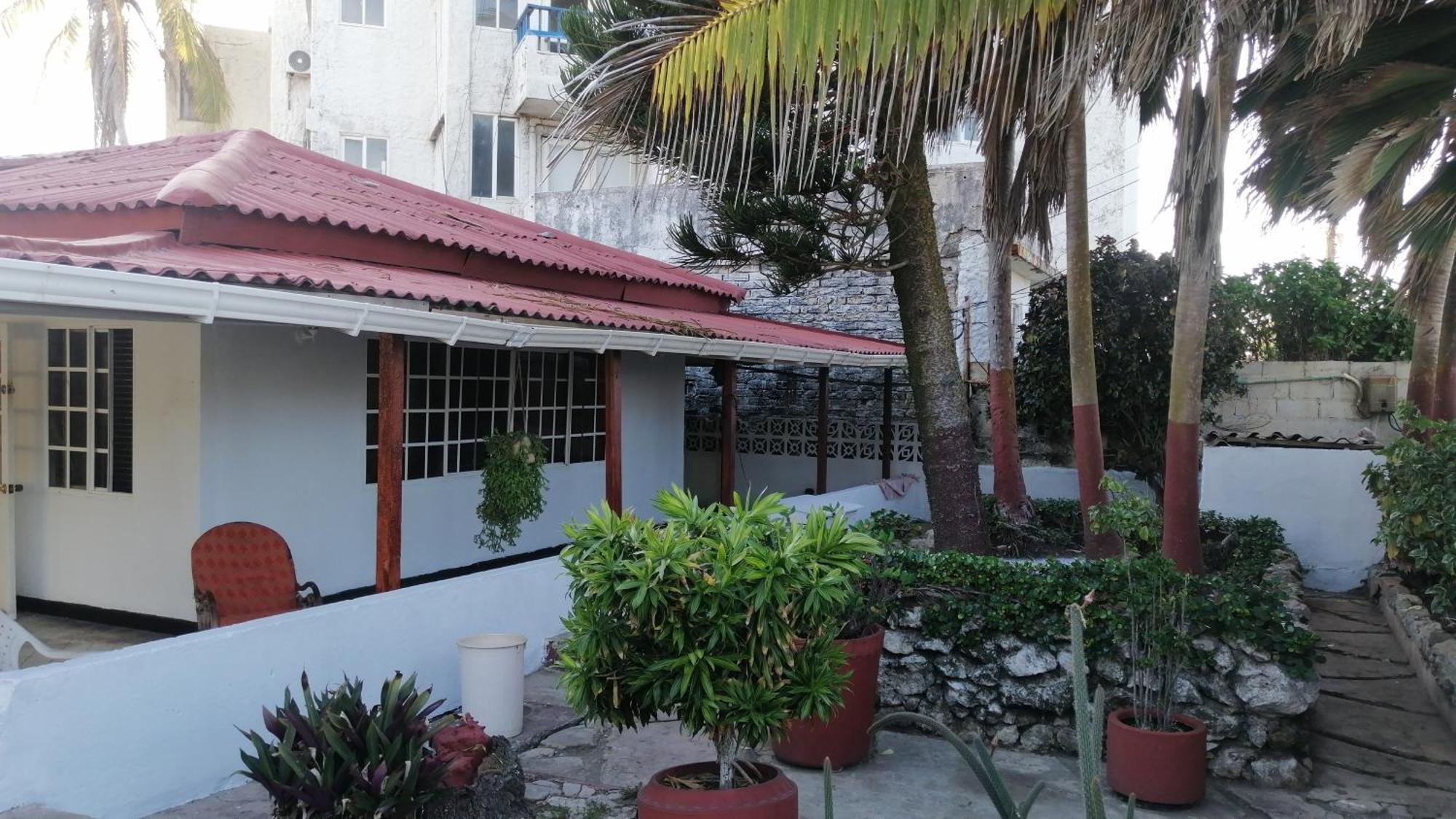 Aptos Miss Ada Apartment *