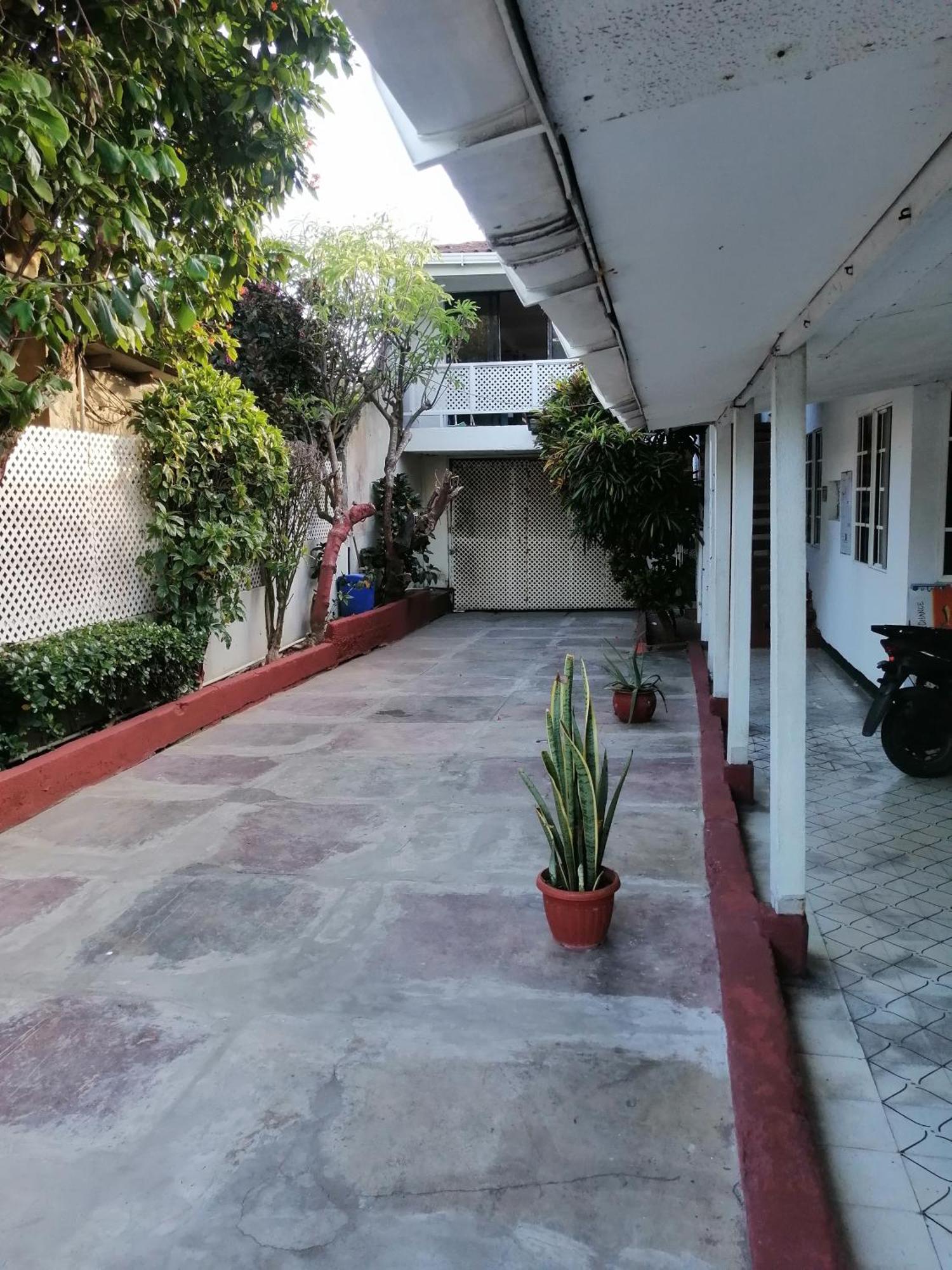 Aptos Miss Ada Apartment